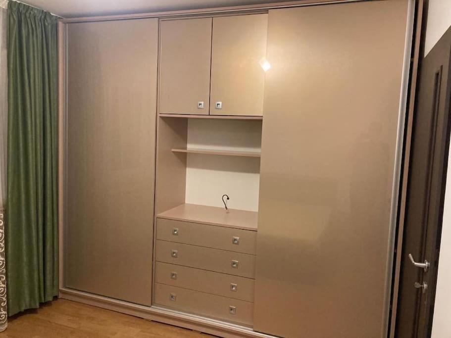 Apartament 3 Camere De Inchiriat Крайова Экстерьер фото